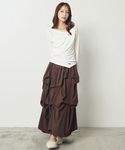 Elishe(エリシェ)の「ドレープアシメトップス(長袖)(Tシャツ/カットソー・レディース・ボルドー/オフホワイト/ブラック・FREE)」の15枚目の写真