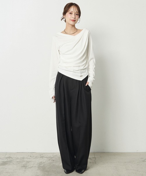 Elishe(エリシェ)の「ドレープアシメトップス(長袖)(Tシャツ/カットソー・レディース・ボルドー/オフホワイト/ブラック・FREE)」の18枚目の写真