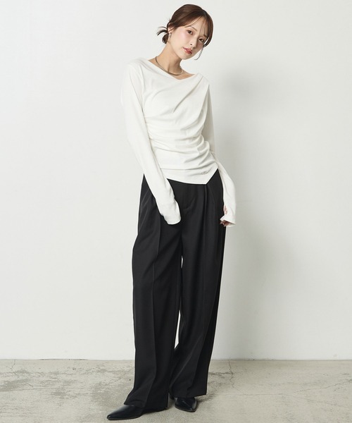 Elishe(エリシェ)の「ドレープアシメトップス(長袖)(Tシャツ/カットソー・レディース・ボルドー/オフホワイト/ブラック・FREE)」の19枚目の写真