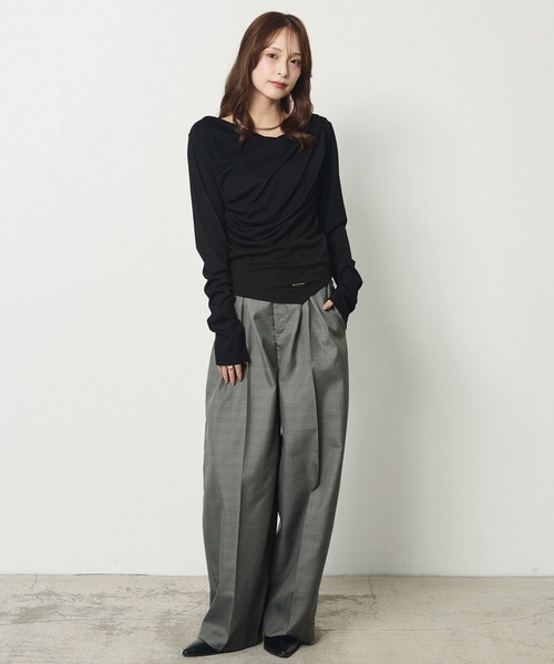 Elishe(エリシェ)の「ドレープアシメトップス(長袖)(Tシャツ/カットソー・レディース・ボルドー/オフホワイト/ブラック・FREE)」の8枚目の写真