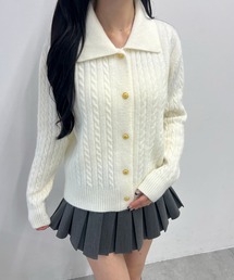 金ボタン襟付きケーブルカーディガン