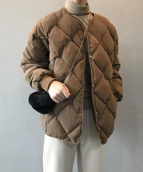 roomy(ルーミー)の「キルティングジャケット(ノーカラージャケット・レディース・ブラック/ブラウン/オフホワイト・FREE)」の13枚目の写真