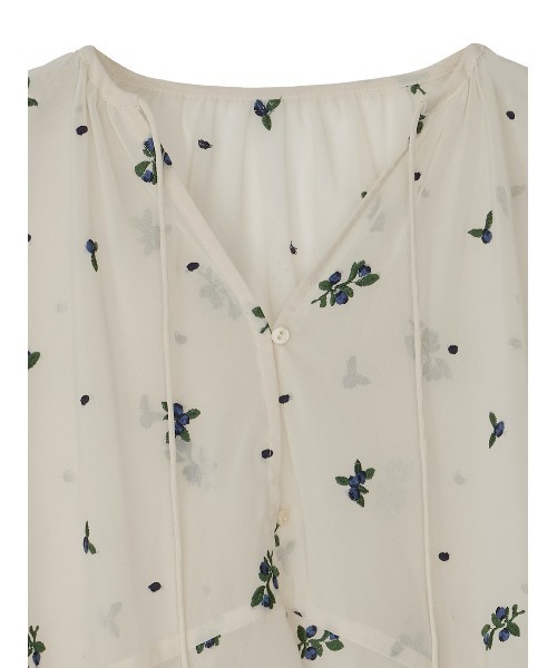 Ameri(アメリ)の「CHRISTINE EMBROIDERY BLOUSE(シャツ/ブラウス・レディース・ブラック/ブラウン/アイボリー・FREE)」の4枚目の写真