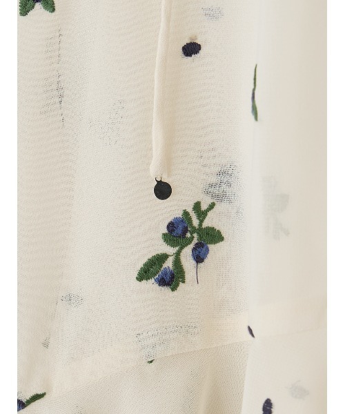 Ameri(アメリ)の「CHRISTINE EMBROIDERY BLOUSE(シャツ/ブラウス・レディース・ブラック/ブラウン/アイボリー・FREE)」の11枚目の写真