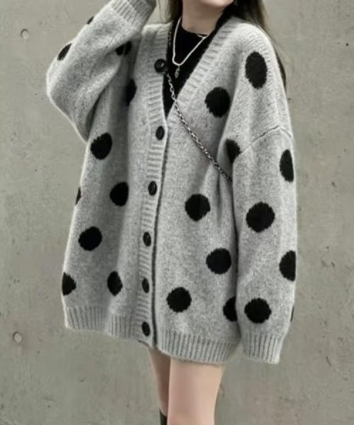 AVYL（アヴィル）の「ドット柄 モヘアライクルーズVネックニットカーディガン（カーディガン/ボレロ・レディース・ブラウン/グレー/アイボリー・M）」の4枚目の写真