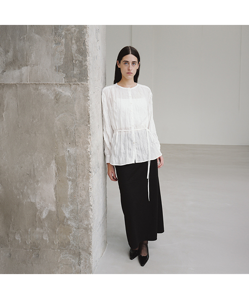 MOHAN(モハン)の「TIF クリンクルタイブラウス_2COLORS(シャツ/ブラウス・レディース・ホワイト/ブラック・SMALL/MEDIUM)」の1枚目の写真