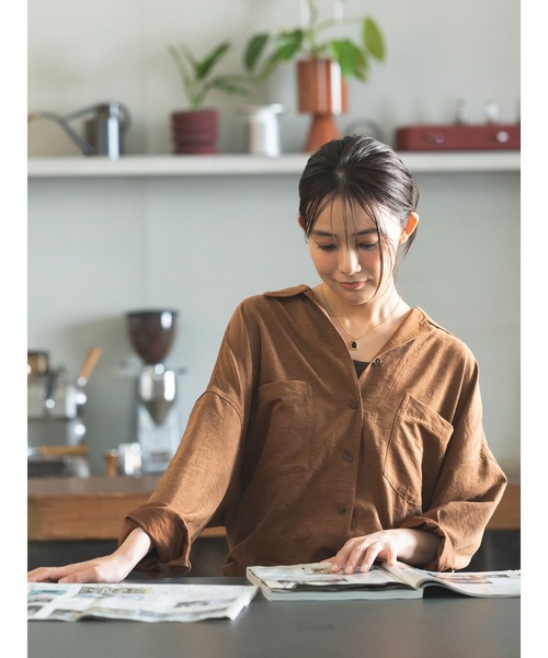 Te chichi(テチチ)の「【UVカット/マシンウォッシャブル】スエードライクシャツ(セットアップ可)(シャツ/ブラウス・レディース・チャコールグレー/ブラウン/オフホワイト・F)」の13枚目の写真