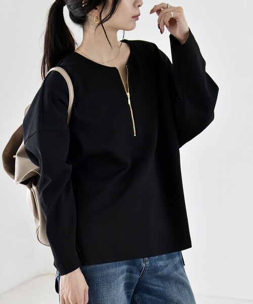 quaranciel(カランシエル)の「〈手洗い可能〉カットジョーゼット ハーフジップ クルーネック プルオーバー(Tシャツ/カットソー・レディース・ブラック/ベージュ/ネイビー/オフホワイト・ONE SIZE)」の3枚目の写真