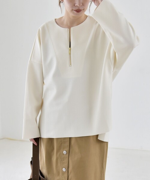 quaranciel(カランシエル)の「〈手洗い可能〉カットジョーゼット ハーフジップ クルーネック プルオーバー(Tシャツ/カットソー・レディース・ブラック/ベージュ/ネイビー/オフホワイト・ONE SIZE)」の12枚目の写真