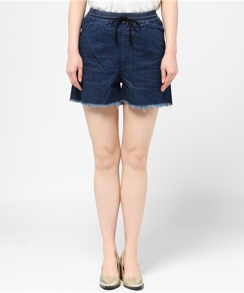 MOUSSY（マウジー）の「EASY DENIM S/PT（デニムパンツ・レディース・ホワイト/ダークブルー・1/2）」の3枚目の写真