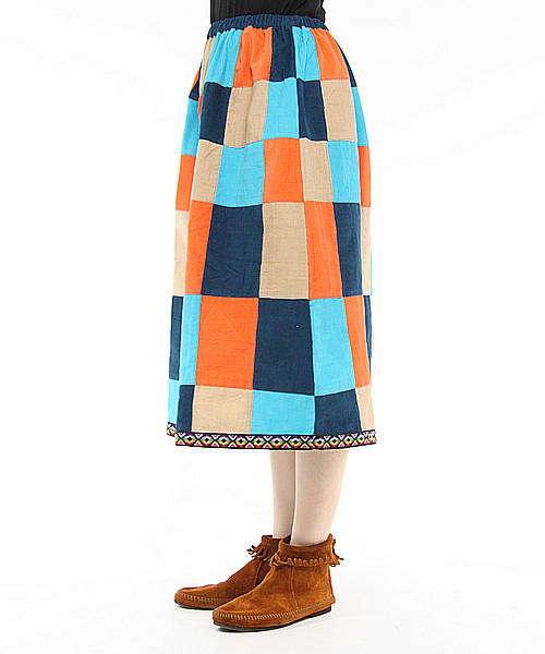 BEAMS BOY（ビームスボーイ）の「BEAMS BOY / ソリッド　クレージーパッチワークスカート（スカート・レディース・ネイビー/パープル・ONE SIZE）」の9枚目の写真