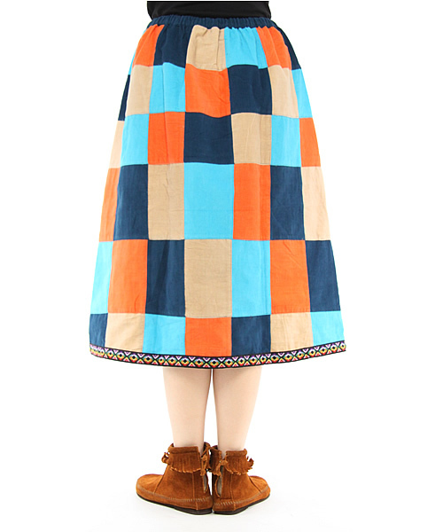 BEAMS BOY（ビームスボーイ）の「BEAMS BOY / ソリッド　クレージーパッチワークスカート（スカート・レディース・ネイビー/パープル・ONE SIZE）」の8枚目の写真