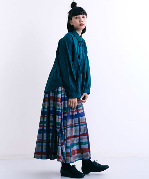 MERLOT（メルロー）の「コットンフラワー刺繍襟シャツ7110（シャツ/ブラウス・レディース・ホワイト/グリーン/ブラック・FREE）」の8枚目の写真