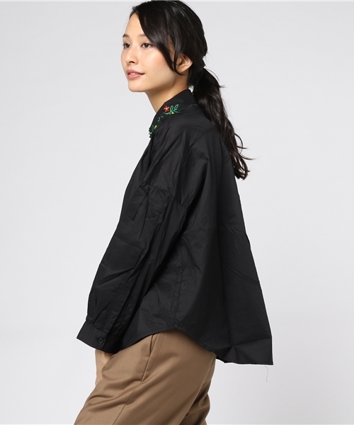 MERLOT（メルロー）の「コットンフラワー刺繍襟シャツ7110（シャツ/ブラウス・レディース・ホワイト/グリーン/ブラック・FREE）」の11枚目の写真