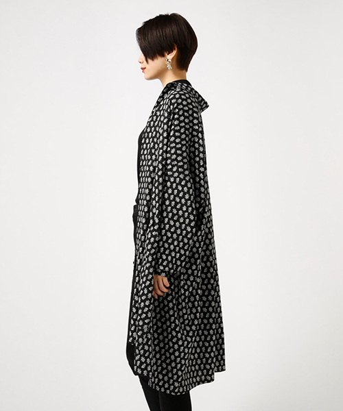 AZUL by moussy(アズールバイマウジー)の「Spring reef柄ルーズSH(シャツ/ブラウス・レディース・ホワイト系その他/ブラック系その他/イエロー系その他・SMALL/MEDIUM)」の22枚目の写真