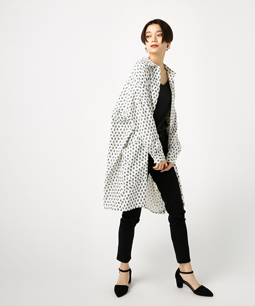 AZUL by moussy(アズールバイマウジー)の「Spring reef柄ルーズSH(シャツ/ブラウス・レディース・ホワイト系その他/ブラック系その他/イエロー系その他・SMALL/MEDIUM)」の18枚目の写真
