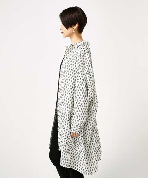 AZUL by moussy(アズールバイマウジー)の「Spring reef柄ルーズSH(シャツ/ブラウス・レディース・ホワイト系その他/ブラック系その他/イエロー系その他・SMALL/MEDIUM)」の14枚目の写真