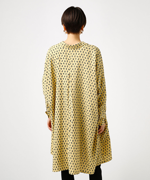 AZUL by moussy(アズールバイマウジー)の「Spring reef柄ルーズSH(シャツ/ブラウス・レディース・ホワイト系その他/ブラック系その他/イエロー系その他・SMALL/MEDIUM)」の5枚目の写真