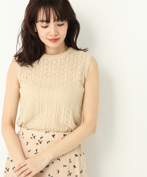 A part by（アパートバイ）の「12GAcスカシガラノースリーブ 789877（ニット/セーター・レディース・ブラック/ベージュ/レッド・FREE）」の3枚目の写真