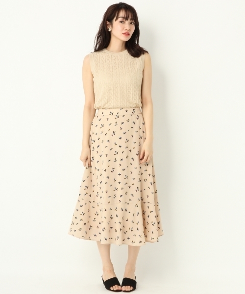 A part by（アパートバイ）の「12GAcスカシガラノースリーブ 789877（ニット/セーター・レディース・ブラック/ベージュ/レッド・FREE）」の8枚目の写真