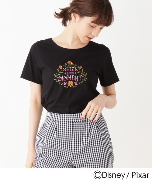 grove（グローブ）の「◆レインボーカラー刺繍Tシャツ(リメンバー・ミー)（Tシャツ/カットソー・レディース・ブラック/オフホワイト・02/03）」の2枚目の写真