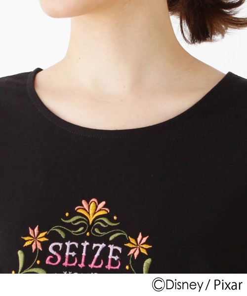 grove（グローブ）の「◆レインボーカラー刺繍Tシャツ(リメンバー・ミー)（Tシャツ/カットソー・レディース・ブラック/オフホワイト・02/03）」の6枚目の写真