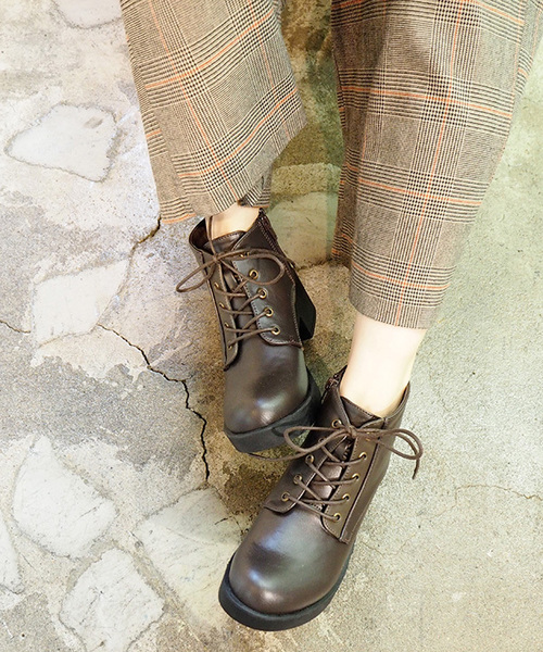 byあしながおじさん（バイアシナガオジサン）の「◆ byあしながおじさん ◆ 厚底レースアップブーツ 8980443（ブーツ・レディース・ブラック/マルチ/ダークブラウン/ワインレッド・22.5cm/23.0cm/23.5cm/24.0cm/24.5cm）」の3枚目の写真