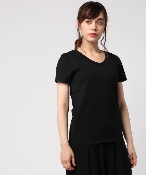 AMERICAN HOLIC(アメリカンホリック)の「・New Vネックベーシック半袖プルオーバー(Tシャツ/カットソー・レディース・ホワイト系その他/グレー系その他/チャコールグレー/ブラック/ブラウン/オフホワイト・M/L)」の4枚目の写真