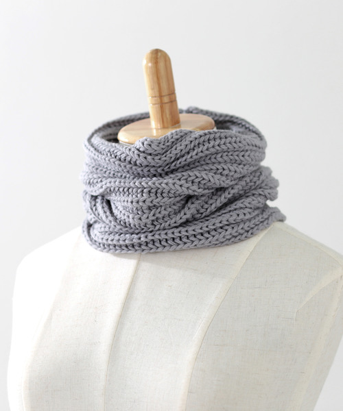 Jubilee Fabric（ジュビリーファブリック）の「スヌード　スムースマテリアル（ネックウォーマー/スヌード・レディース・パープル/グリーン/ダークグレー/ネイビー/マスタード/ナチュラル/ブラック/ライトグレー/ワイン/ホワイト/グレー/ベージュ/ダークブラウン・FREE）」の4枚目の写真