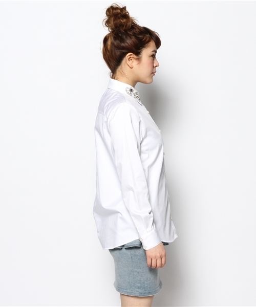 31 Sons de mode（トランテアン　ソン　ドゥ　モード）の「ビジューカラードッキングシャツ　ｂｙ　Ｋａｏｒｉ　Ｉｓｅｋｉ（シャツ/ブラウス・レディース・オフホワイト/サックスブルー・36/38）」の14枚目の写真