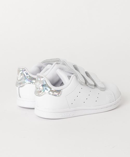 adidas Originals(アディダスオリジナルス)の「adidas Originals/アディダス オリジナルス STAN SMITH CF I/スタンスミス CF I(スニーカー・キッズ・ホワイト×シルバー・14cm/15cm/16cm/13cm)」の2枚目の写真