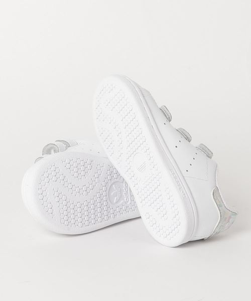 adidas Originals(アディダスオリジナルス)の「adidas Originals/アディダス オリジナルス STAN SMITH CF I/スタンスミス CF I(スニーカー・キッズ・ホワイト×シルバー・14cm/15cm/16cm/13cm)」の3枚目の写真