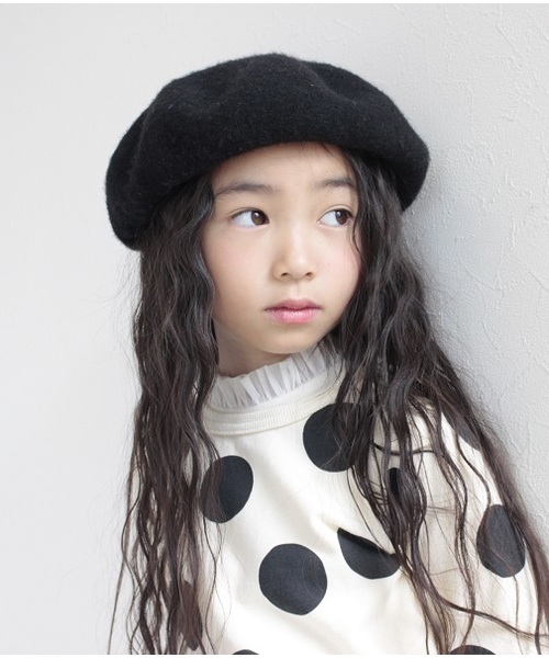 MR（まる）の「[50-54cm]ベレー帽（ハンチング/ベレー帽・キッズ・ホワイト/ブラック/レッド・フリー）」の2枚目の写真