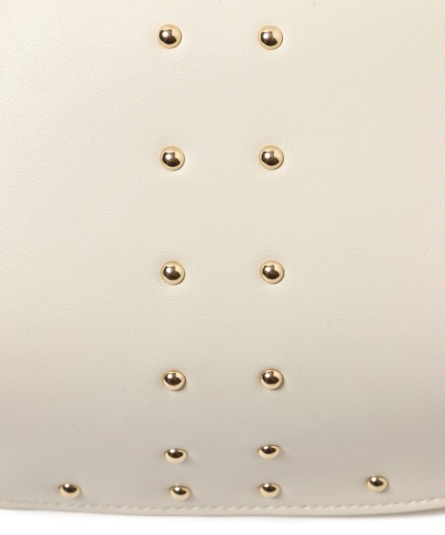 PAGEBOY（ページボーイ）の「スタッズボディバッグ（ショルダーバッグ・レディース・ホワイト/ブラック・FREE）」の3枚目の写真