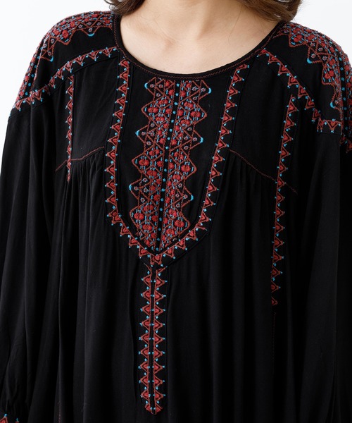 MILKFED.(ミルクフェド)の「JAGGED STITCH DRESS(ワンピース・レディース・ブルー/ベージュ/ブラック・ONE SIZE)」の7枚目の写真