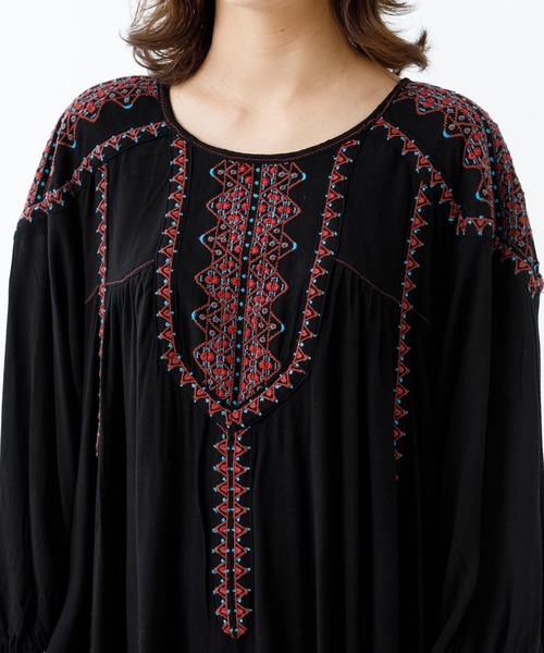 MILKFED.(ミルクフェド)の「JAGGED STITCH DRESS(ワンピース・レディース・ブルー/ベージュ/ブラック・ONE SIZE)」の9枚目の写真