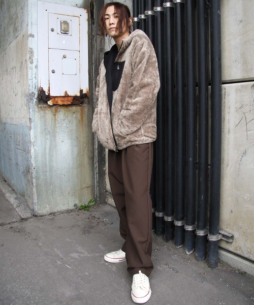 ZIP FIVE(ジップファイブ)の「ファー×ナイロンリバーシブルマウンテンパーカー(マウンテンパーカー・レディース・ホワイト系/ホワイト系1/ブラック系/グレー系/ブラウン系/ベージュ系/ベージュ系1/ネイビー系・MEDIUM/LARGE/X-LARGE)」の21枚目の写真