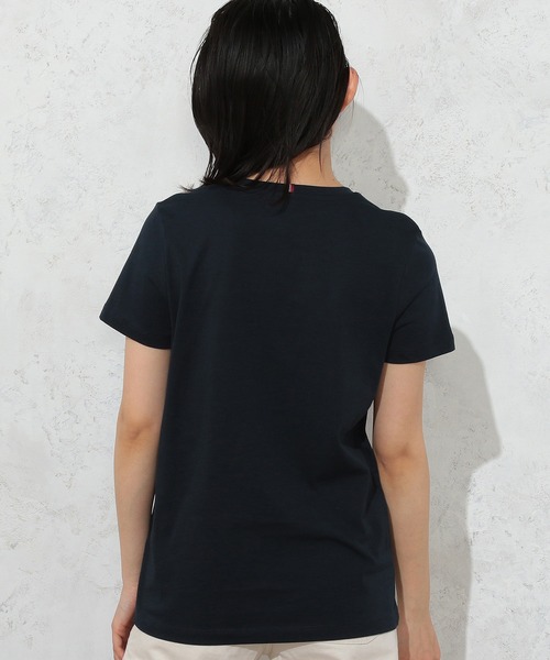 トミー ヒルフィガー   ロゴクルーネックTシャツ （ブラック） TOMMY HILFIGER｜【オンライン限定】トミーヒルフィガー ワン
