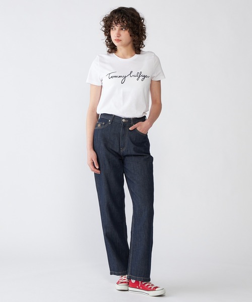 TOMMY HILFIGER(トミーヒルフィガー)の「ロゴクルーネックTシャツ(Tシャツ/カットソー・レディース・ホワイト/ネイビー/ブラック・MEDIUM/LARGE/X-SMALL/SMALL)」の17枚目の写真