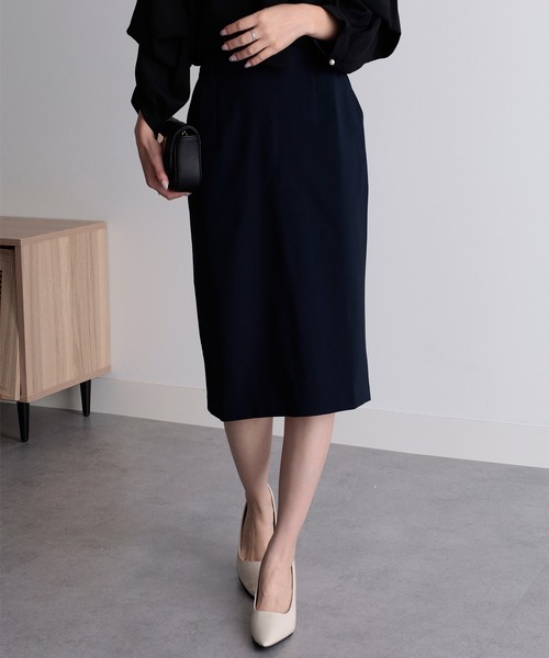 RANAN（ラナン）の「すっきりきれいめ美脚シルエット防シワストレッチタイトスカート（スカート・レディース・ライトグレー/ブラック/ベージュ/ネイビー/オフホワイト/ブラウン/モスグリーン/ライトベージュ/サーモンピンク/ロイヤルブルー/ピンク系その他・M/LL/L）」の9枚目の写真