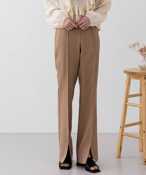 UNE MANSION（ユヌマンション）の「[UNEORIGINAL]フロントスリットブーツカットパンツ（スラックス・レディース・スモークピンク/ベージュ/ブラック/ブラウン/ライトベージュ/ダークブルー・SMALL/MEDIUM）」の7枚目の写真