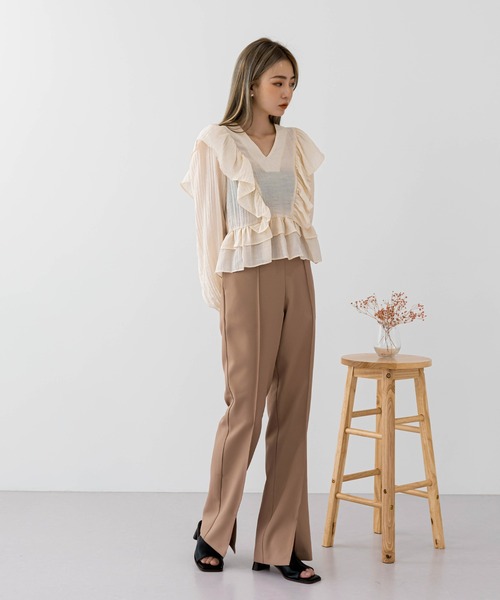 UNE MANSION（ユヌマンション）の「[UNEORIGINAL]フロントスリットブーツカットパンツ（スラックス・レディース・スモークピンク/ベージュ/ブラック/ブラウン/ライトベージュ/ダークブルー・SMALL/MEDIUM）」の12枚目の写真