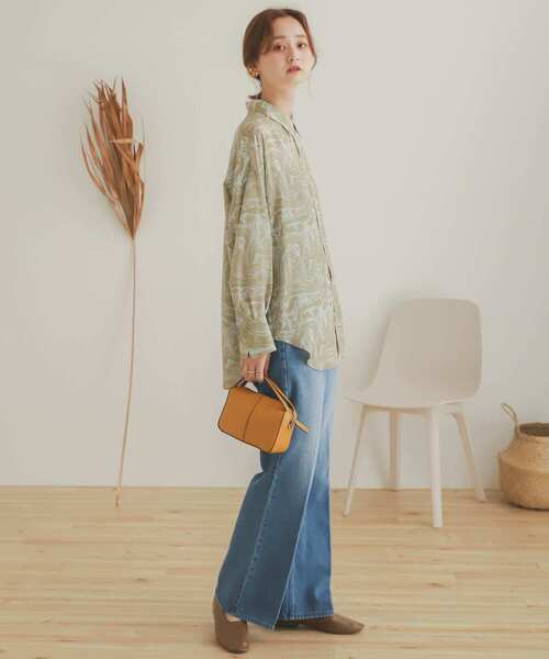 SENSE OF PLACE by URBAN RESEARCH(センスオブプレイスバイアーバンリサーチ)の「2WAYセンターシームプチショルダーバッグ(ショルダーバッグ・レディース・マスタード/ブラック/ライトベージュ・ONE)」の7枚目の写真