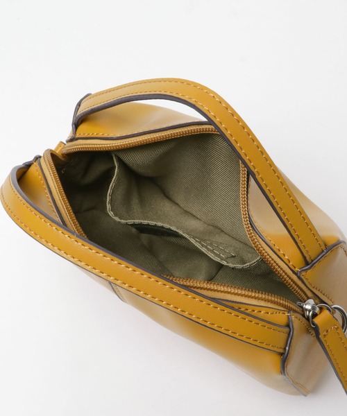 SENSE OF PLACE by URBAN RESEARCH(センスオブプレイスバイアーバンリサーチ)の「2WAYセンターシームプチショルダーバッグ(ショルダーバッグ・レディース・マスタード/ブラック/ライトベージュ・ONE)」の13枚目の写真