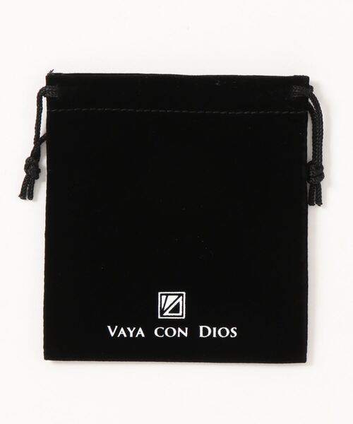 Vaya Con Dios(ヴァヤコンディオス)の「【VayaConDios/ヴァヤコンディオス】ステンレス製スターピアス(ピアス(片耳用)・メンズ・ブラック/シルバー・FREE)」の4枚目の写真