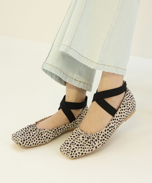 one after another NICE CLAUP（ワンアフターアナザーナイスクラップ）の「クロスバレエシューズ（バレエシューズ・レディース・ブラック/アイボリー/アニマル・S/M/L）」の3枚目の写真