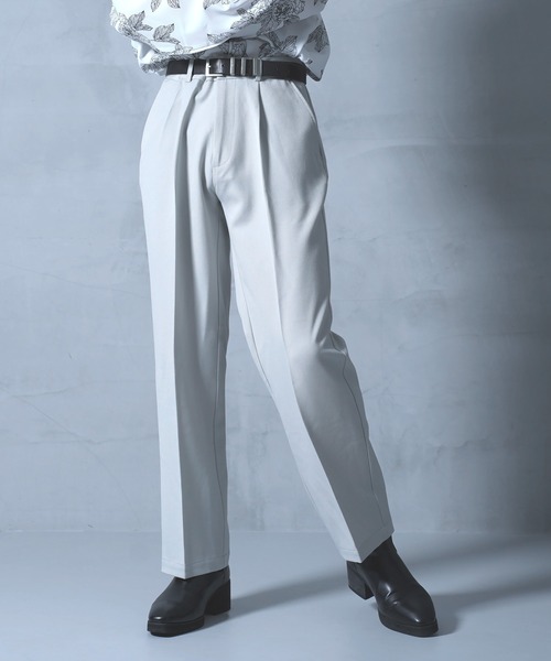 G.O.C（ジーオーシー）の「TR ストレート タック スラックス パンツ（スラックス・メンズ・ブラック/ベージュ/パープル/ブラウン/グレー/ブルー/ブラウン系その他/グレイッシュベージュ/ワイン/ダークグリーン/オフホワイト・SMALL/MEDIUM/LARGE）」の7枚目の写真