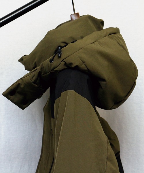 ADPOSION（アドポーション）の「防風撥水ストレッチ中綿切替フード