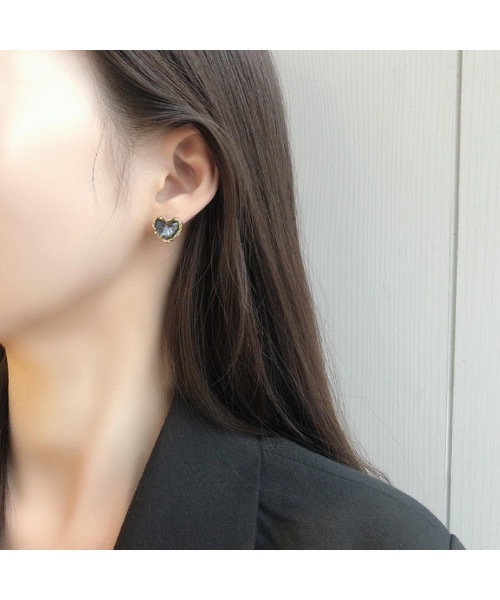 KONVINI(コンビニ)の「【Zarabanda 】ハートピアス / ele1026 ele1027(ピアス(両耳用)・レディース・ブラック×ゴールド/ホワイト×ゴールド・FREE)」の7枚目の写真