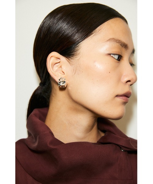 THROW by SLY（スローバイスライ）の「THROW CRATER METAL EARRING（イヤリング・レディース・マルチ・FREE）」の5枚目の写真